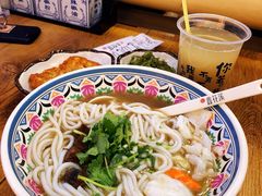 -鑫花溪牛肉米粉(人民广场店)
