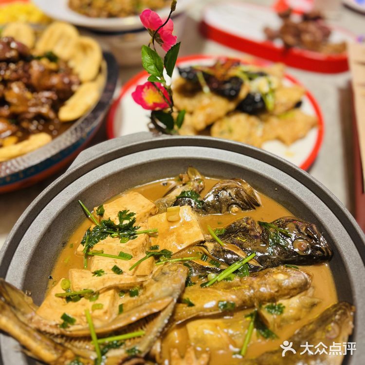 市里要比他贵两倍，吃饭还得是高新区啊！️姜北炒鸡