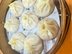 -莱莱小笼·乔艾