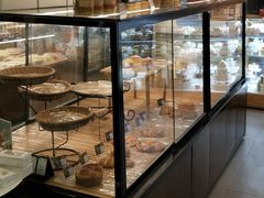 面包甜点陈列柜-金凤成祥(旧宫二店)