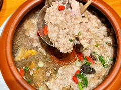 汽锅菌子肉饼-老滇山寨•云南特色菜•地方菜•民族风情歌舞表演(金碧店)
