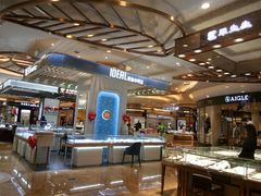 -王府井百货熙地港店