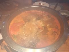 -野山舂·贵州现舂酸汤火锅(鸿通城店)