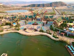 -七彩云南欢乐世界