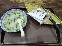 羊肉汤（多肉）-穆得·老周家牛肉烧饼(普利街店)