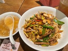 生爆牛肉面-寻裕记·现炒浇头面(人民广场店)