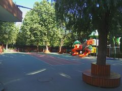 -红黄蓝幼儿园(颐东苑店)