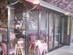 -樱花里音乐餐吧·牛扒椰子鸡(东圃店)