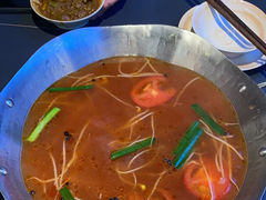 -由衷贵州酸汤牛肉火锅(新桥店)