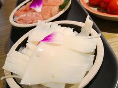 -尚尚仙·酸汤猪手·猪肚鸡火锅(华联万柳购物中心店)