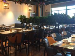 大堂-十六中酱肉·烧烤·京菜小馆(五方桥旗舰店)