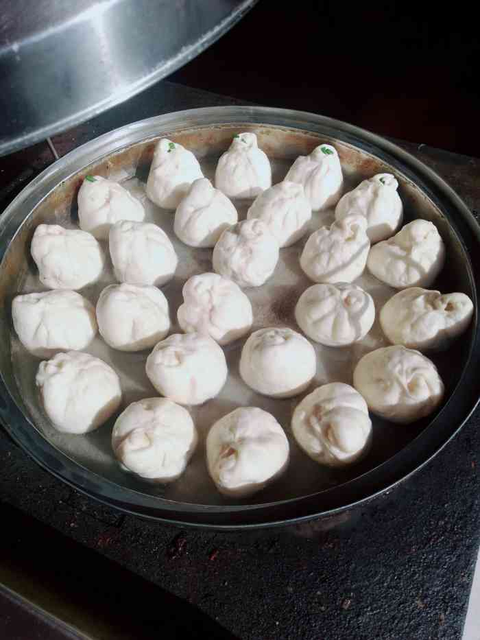 永宁水煎包-"这家店是落地泉州后的第一站～这家店店面不.