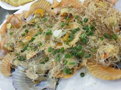 蒜蓉粉丝蒸扇贝-明记海鲜大排档(巽寮湾店)