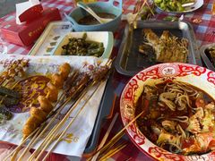 -顶峰夜宴·龙虾烧烤大排档(九江学院店)