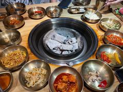 -金顺韩式烤肉·网红烤肉店(广利路店)