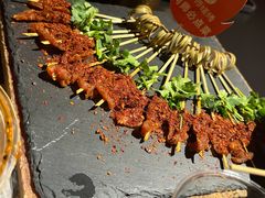 -何师烧烤Pro ·小龙虾·江湖川菜·精酿啤酒(太古里旗舰店)