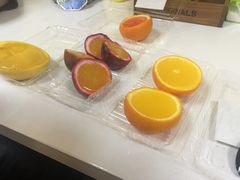 -志龙皇冠吃货椰子铺