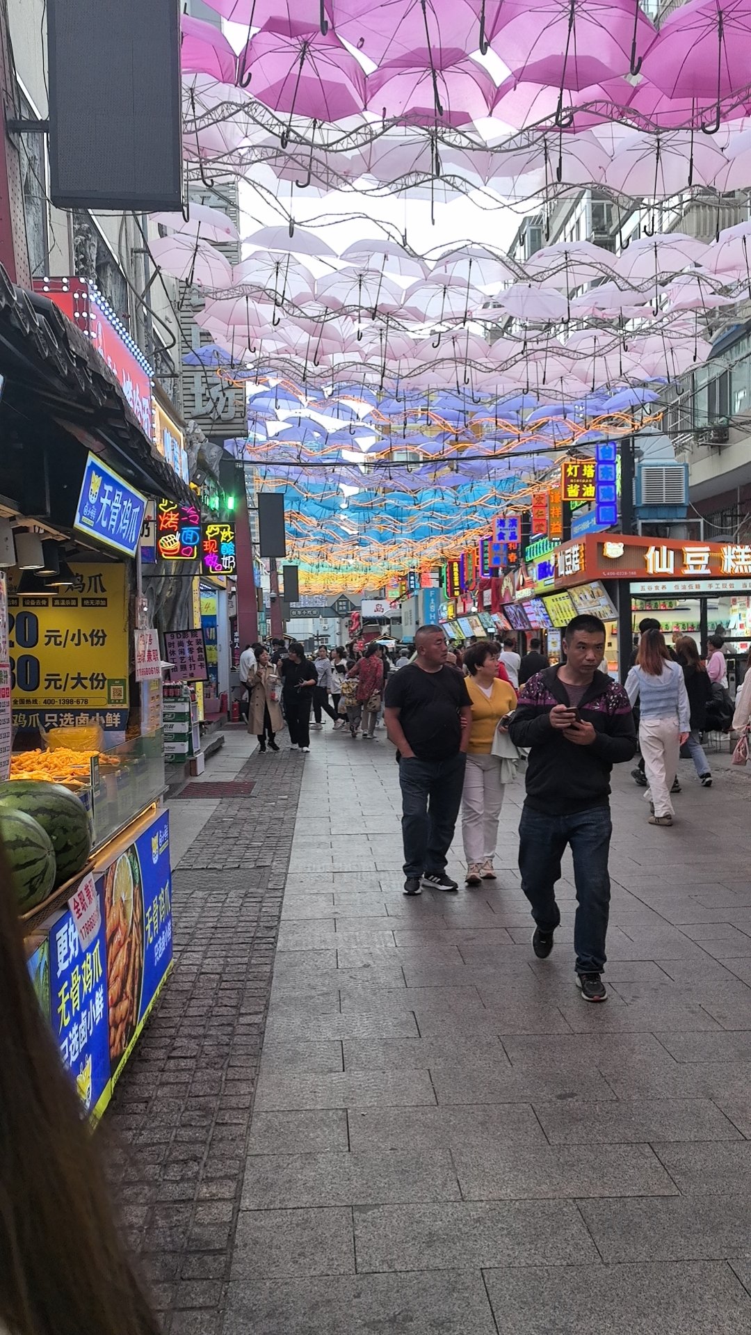 青岛市海滨步行街图片