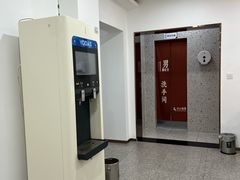 -漕河泾街道图书馆(漕河泾社区文化活动中心店)