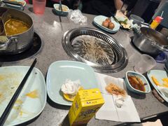 -金滏山烤肉·海鲜·火锅自助餐厅(襄阳万达店)