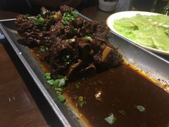 -东口码头·烧鸽子·鱼头泡饼·地方菜(金鹰悦城店)