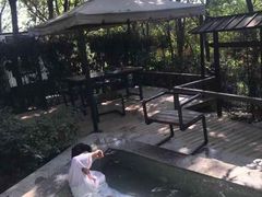 -汤山温泉房车营地 茶温泉