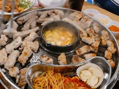 -江南猪肉商会无限续吃(弘大店)