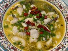 金汤酸菜鱼-北平味道.京味菜.烤鸭(梨园店)