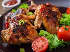 -东海岸人工湖美食村