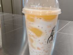 -喜茶(广州三元里卜蜂莲花店)