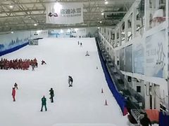 -乔波室内滑雪场