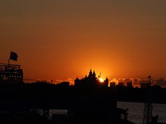 -人民防洪胜利纪念塔