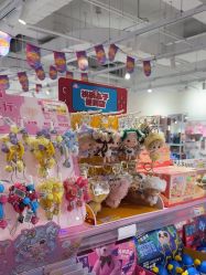 -嗨本可潮玩仓(大兴大悦春风里店)