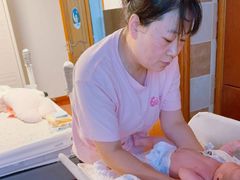 -爱贝尔高端月嫂(母婴护理)