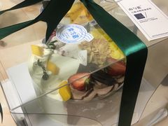 -山与蓝·轻糖鲜果蛋糕(勒泰店)