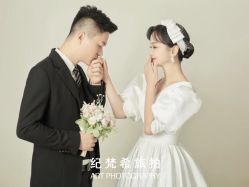 -纪梵希旅拍婚纱摄影(大连总店)