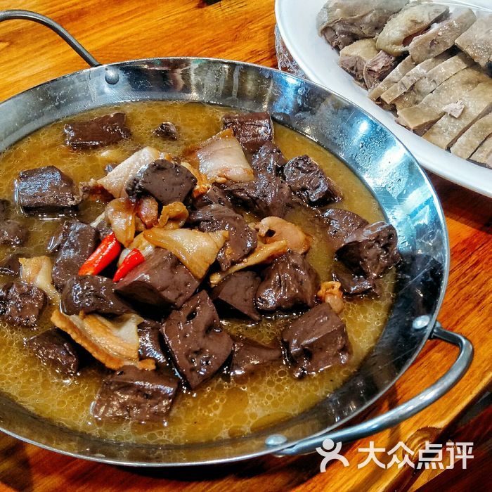 鸭血锅仔                 不靠谱的丫老板           不靠谱的丫老板