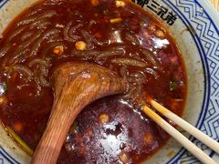-魔都三兄弟酸辣粉·蘸卤炸串(虹桥万科店)