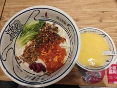 -陇上秦轩西安biangbiang面(朝龙汇店)
