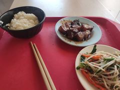 -同济大学本部学苑饮食广场