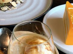 -Chom Cafe and Restaurant