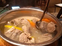 滩羊手抓肉-丝路金桃·新疆菜(徐汇店)