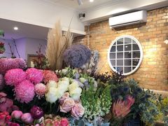 -FLOVIE FLORIST CAFE