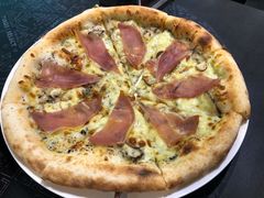 松露酱蘑菇帕尔马火腿披萨-TIAGO HOME KITCHEN(朝阳大悦城店)