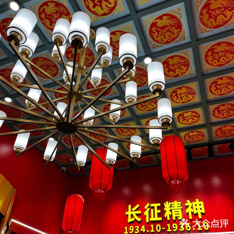 有氛围感又有好味道的湘菜餐厅，还不速度来打卡！