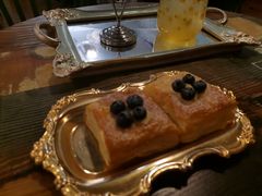 蓝莓酥-柯斗斗主题餐厅·狗咖·围炉煮茶·茶饮(国瑞升平里店)