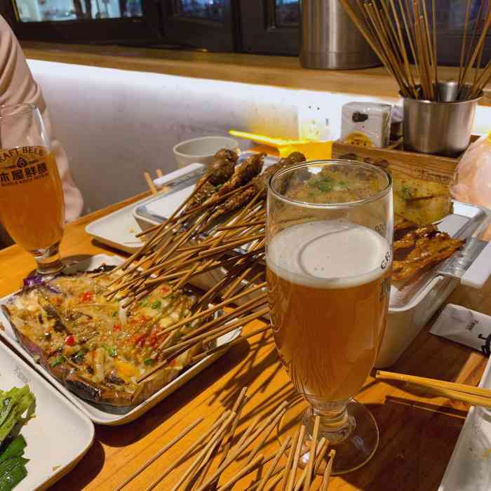 木屋烧烤(武汉天地店)-"一进门,烤的香喷的红薯味扑面而来.等餐的.