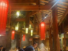 -野山舂·贵州现舂酸汤火锅(鸿通城店)