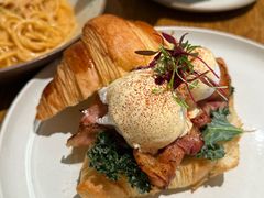 -Two Birds One Stone·一石二鸟(诚品生活店)
