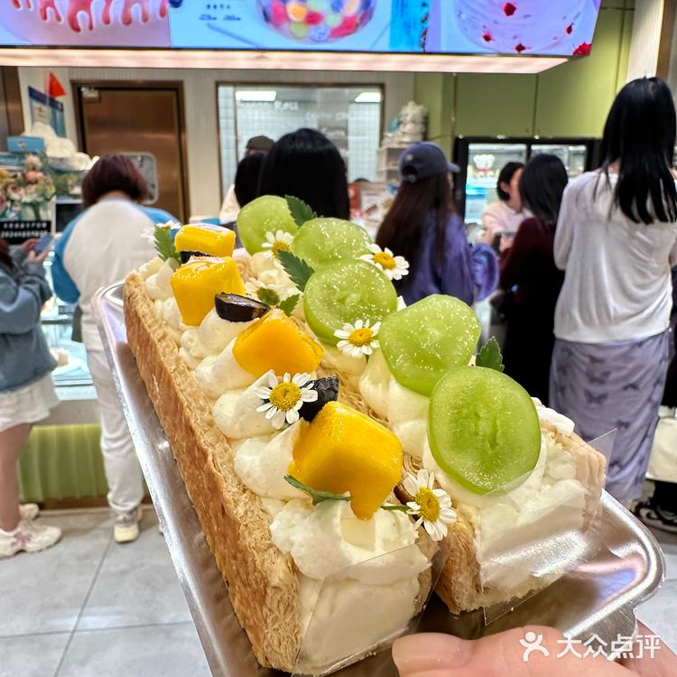 假期我来静安寺就干二件事！看肖战+吃甜食